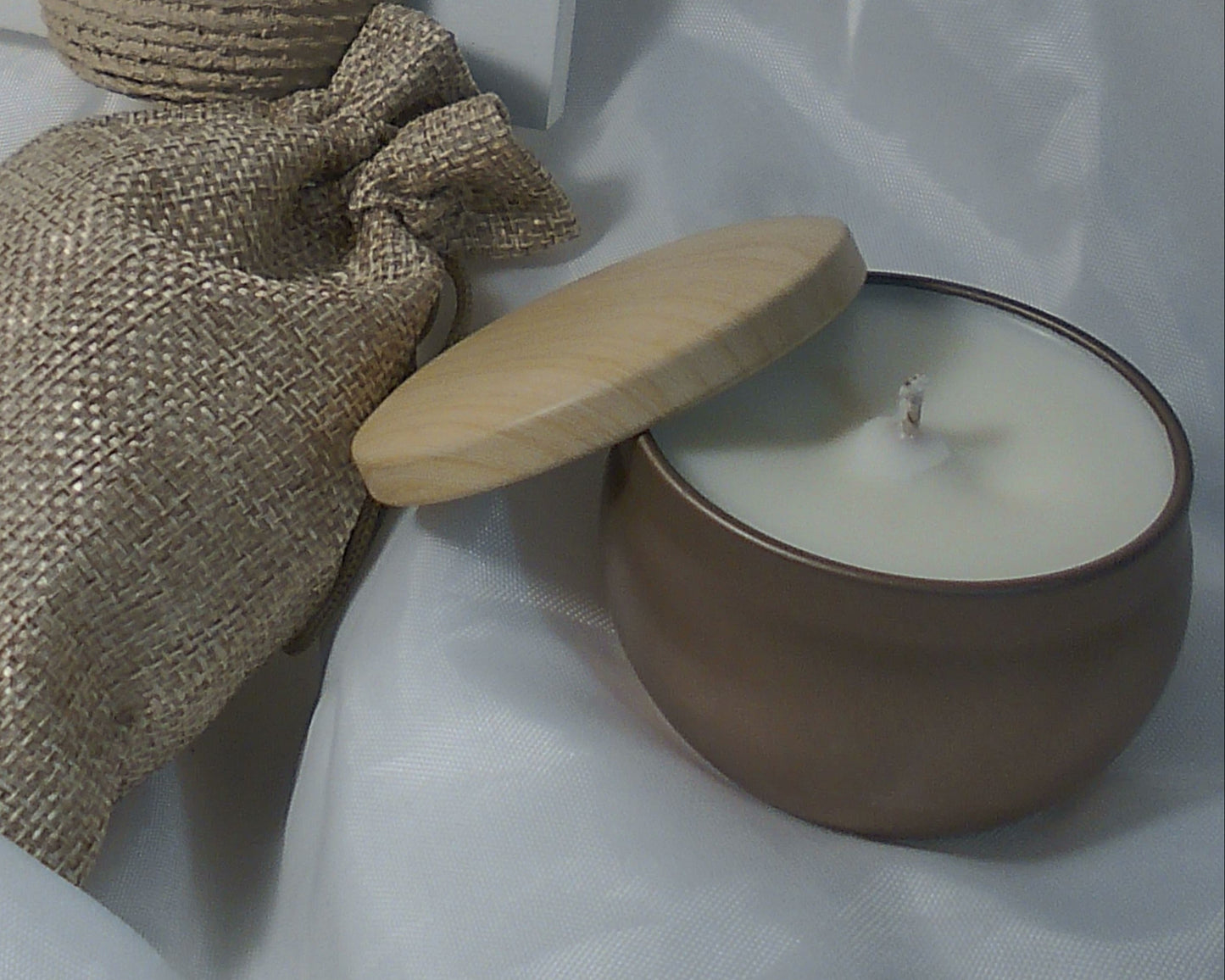 Oréa - bougie en pot couleur or rose - Cire de soja - Parfum de Grasse - Fait main à Nice