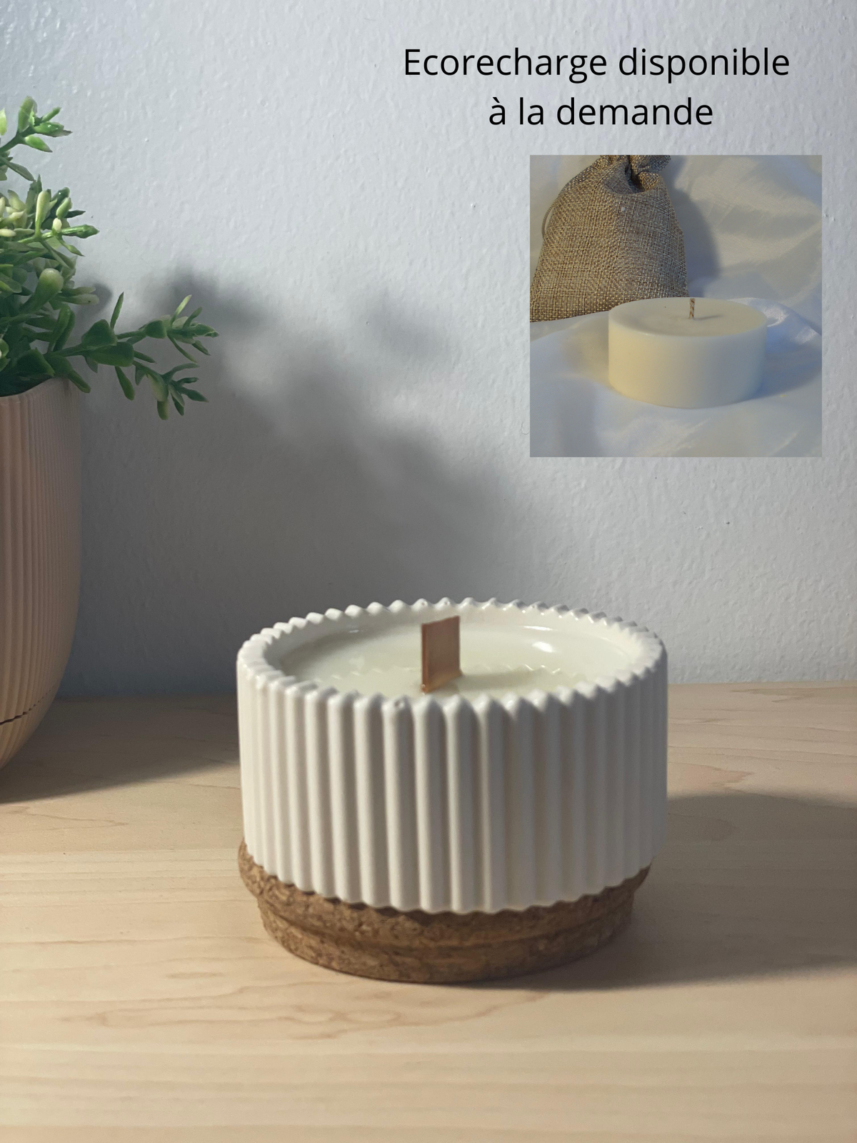 Véléa - bougie en pot jesmonite strié / Cire de soja / Parfum de Grasse / Fait main à Nice
