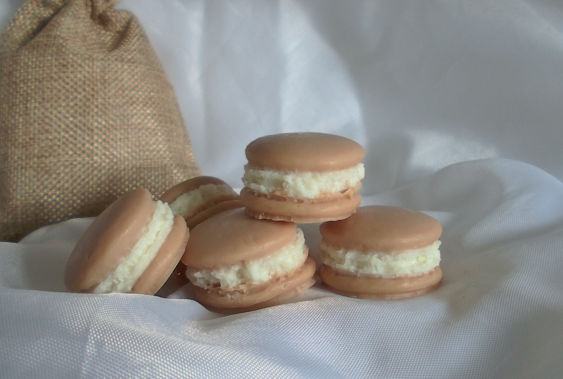 Coffret 6 fondants macarons, cire de soja, Parfum de Grasse - Fait main à Nice