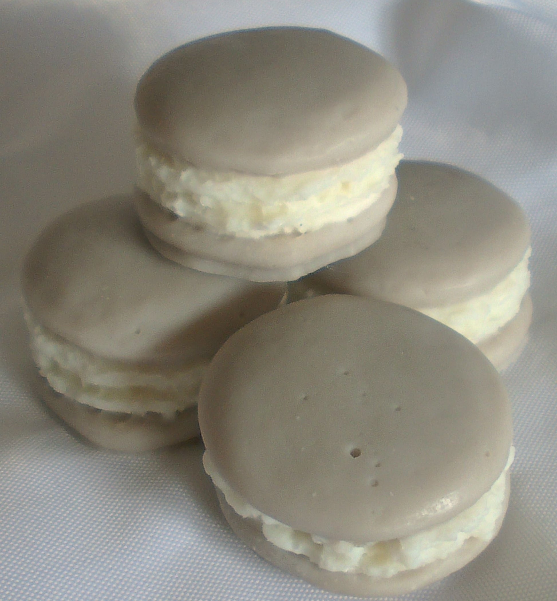 Coffret macarons - détail texture fondants cire de soja - Artisanat Nice