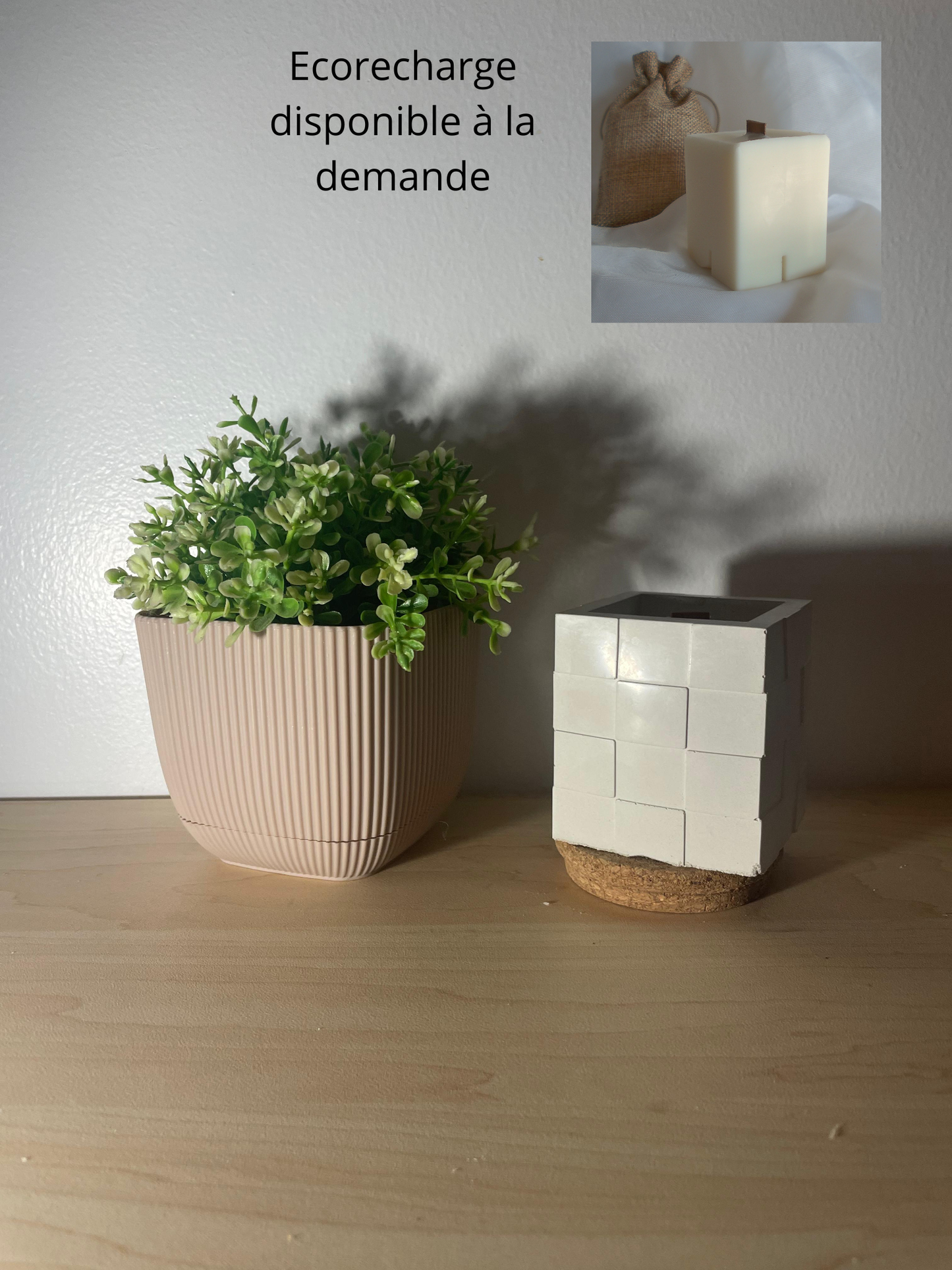 Bougie parfumée dans pot en jesmonite mosaïque