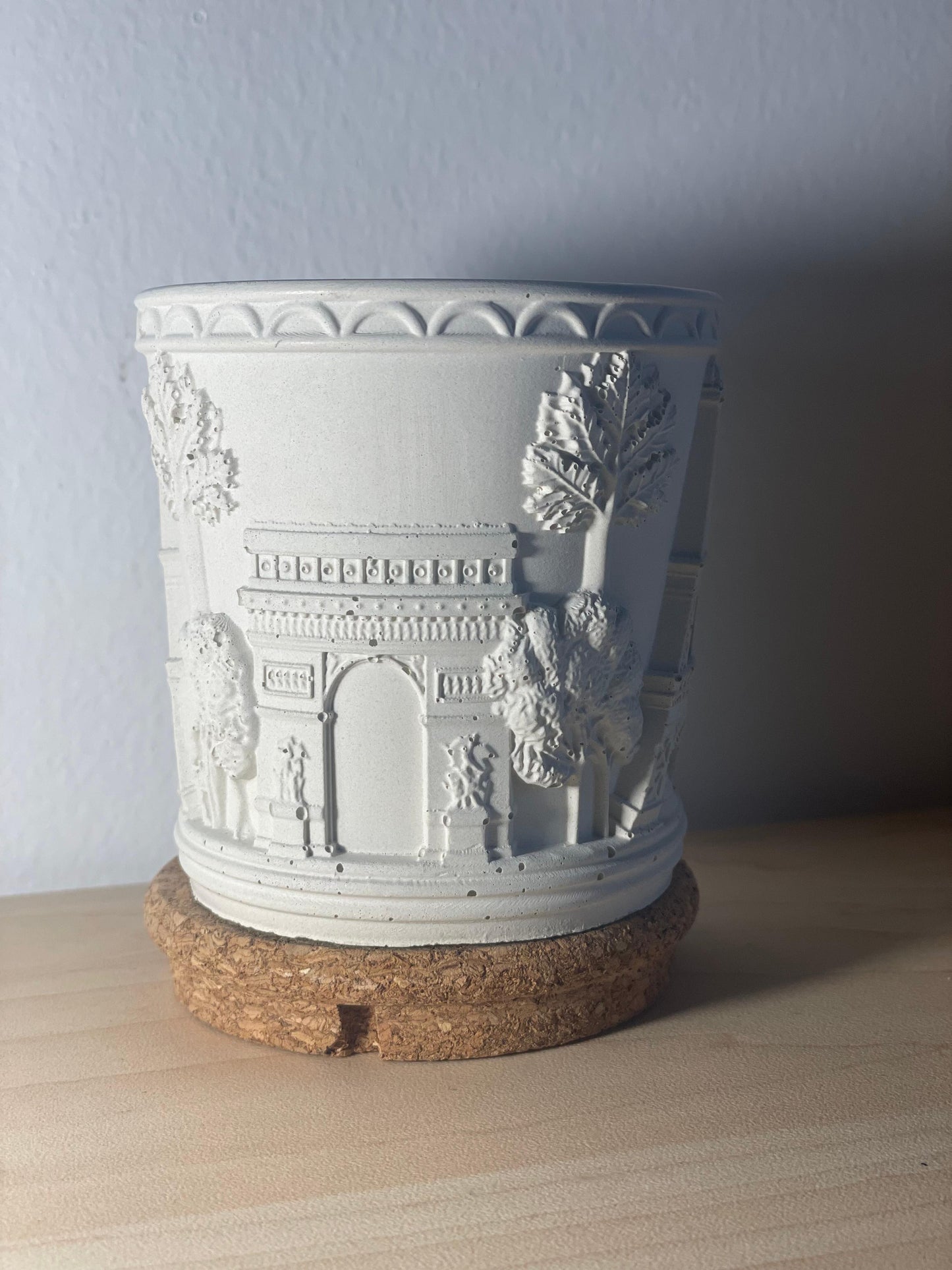 Pot en jesmonite Paris