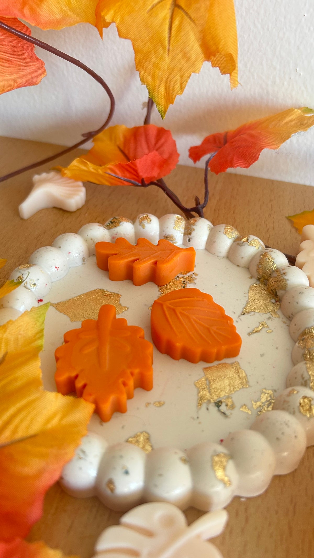 Doréa - détail de la feuille d'or et des fondants rouille - Cocon by Héléa