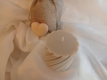 Linéa — Bougie Sculptée Vagues | Cire de soja | Parfum de Grasse au choix | Fait main à Nice