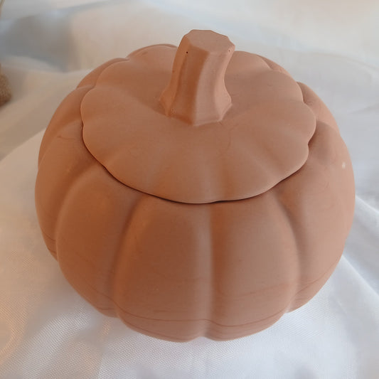 Pumpkéa - détail forme citrouille en jesmonite - Bougie artisanale Nice